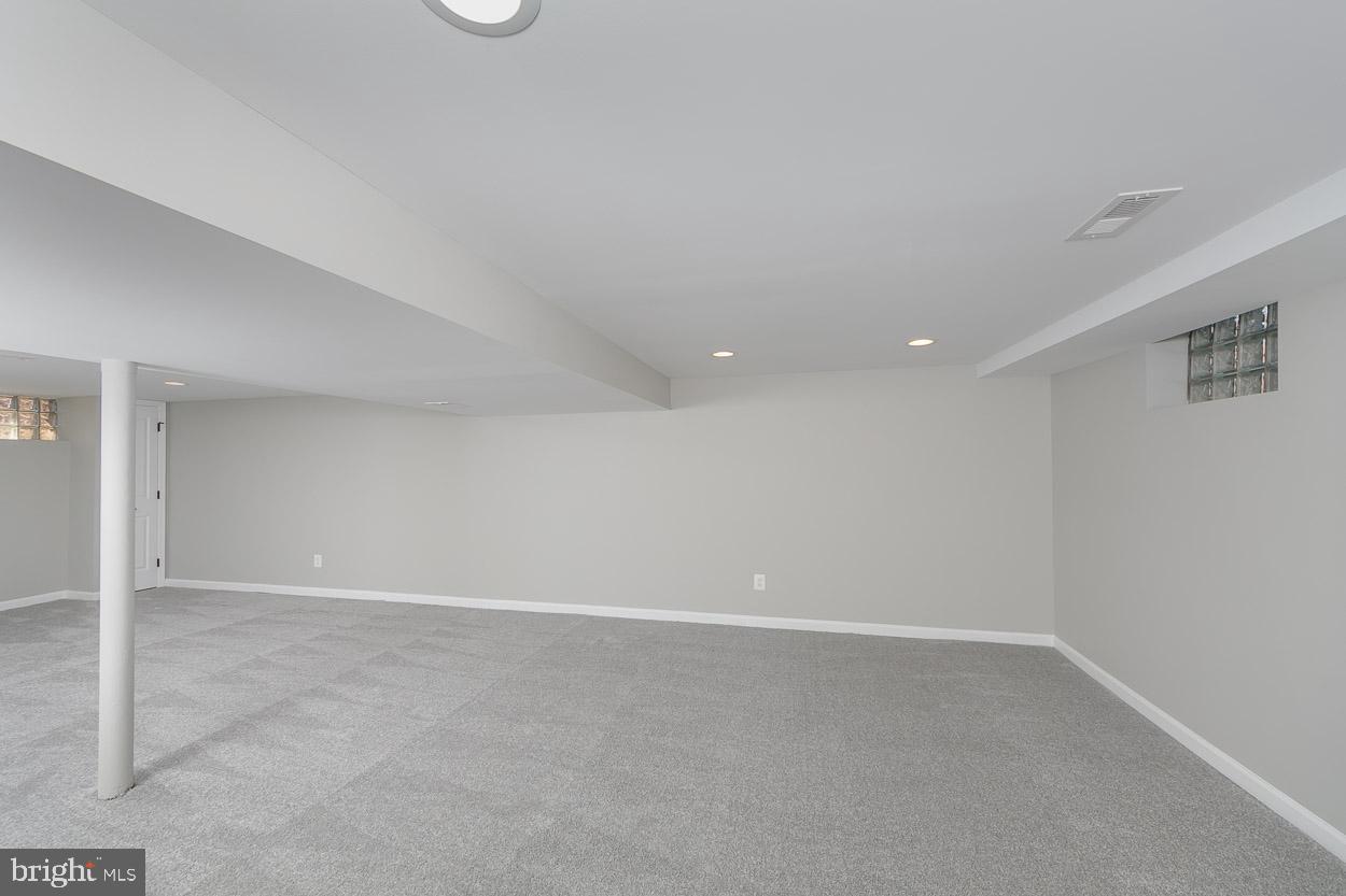 1910 Northbourne Road Baltimore, MD 21239 - Photo 33 of 37