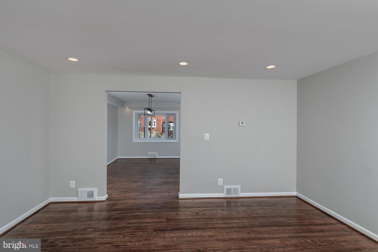 1910 Northbourne Road Baltimore, MD 21239 - Photo 8 of 37