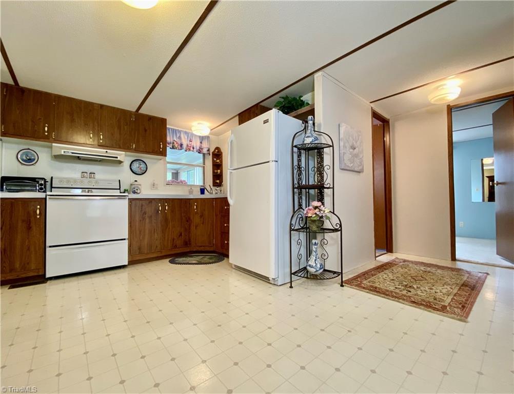 1577 Centenary Church Road Clemmons, NC 27012 - Photo 11 of 18 Gallery Image 11
