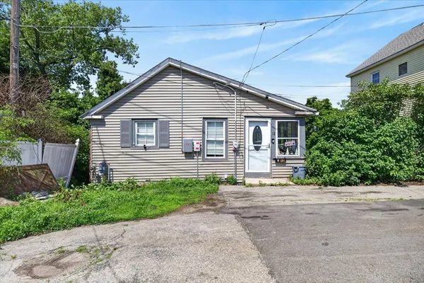 $250,000 | 12 River Court, Webster, MA 01570