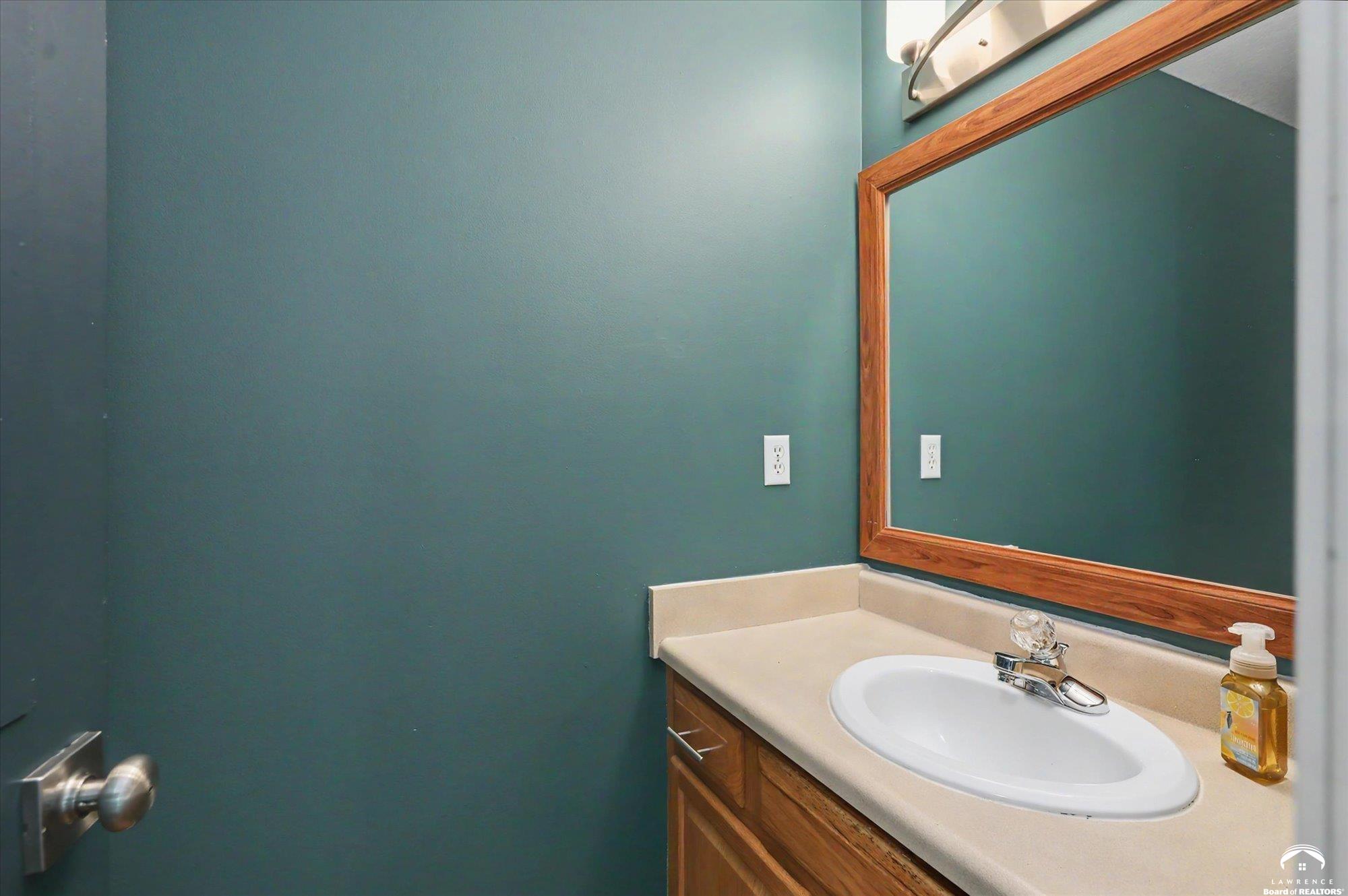 4805 Tempe Street Lawrence, KS 66047 - Photo 23 of 48