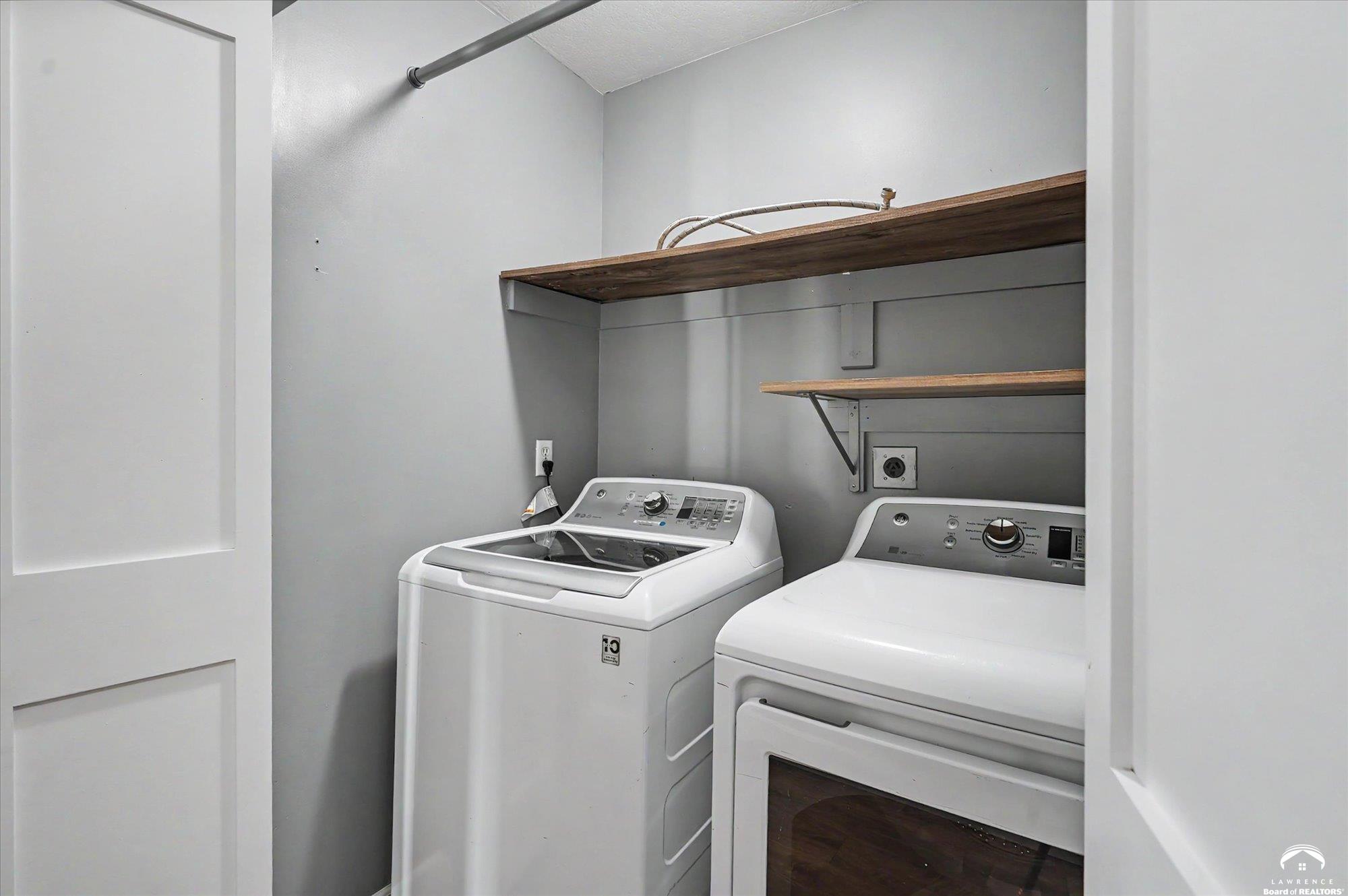4805 Tempe Street Lawrence, KS 66047 - Photo 24 of 48