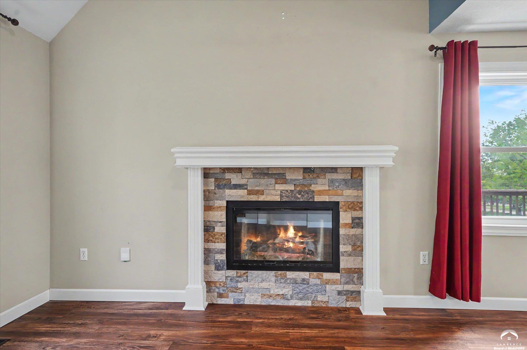 4805 Tempe Street Lawrence, KS 66047 - Photo 9 of 48
