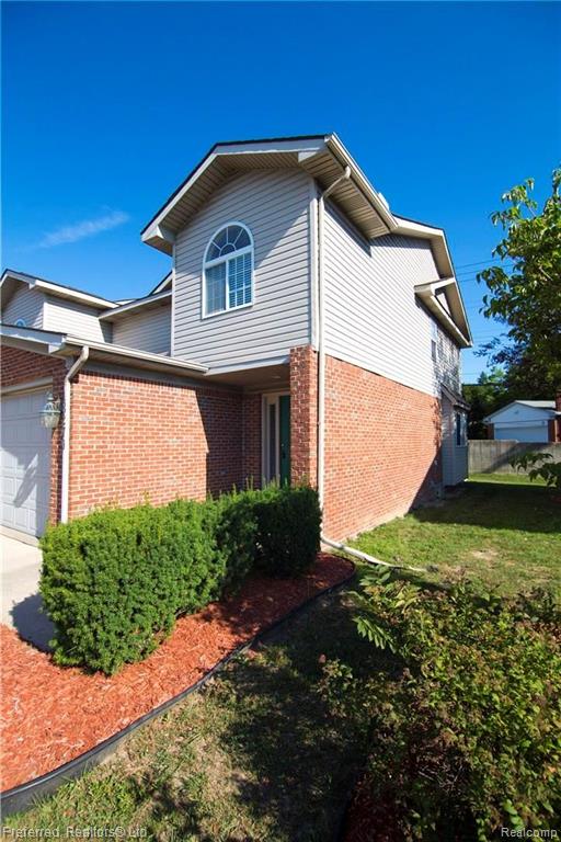 18270 West Eleven Mile Road Southfield, MI 48076 - Photo 4 of 52