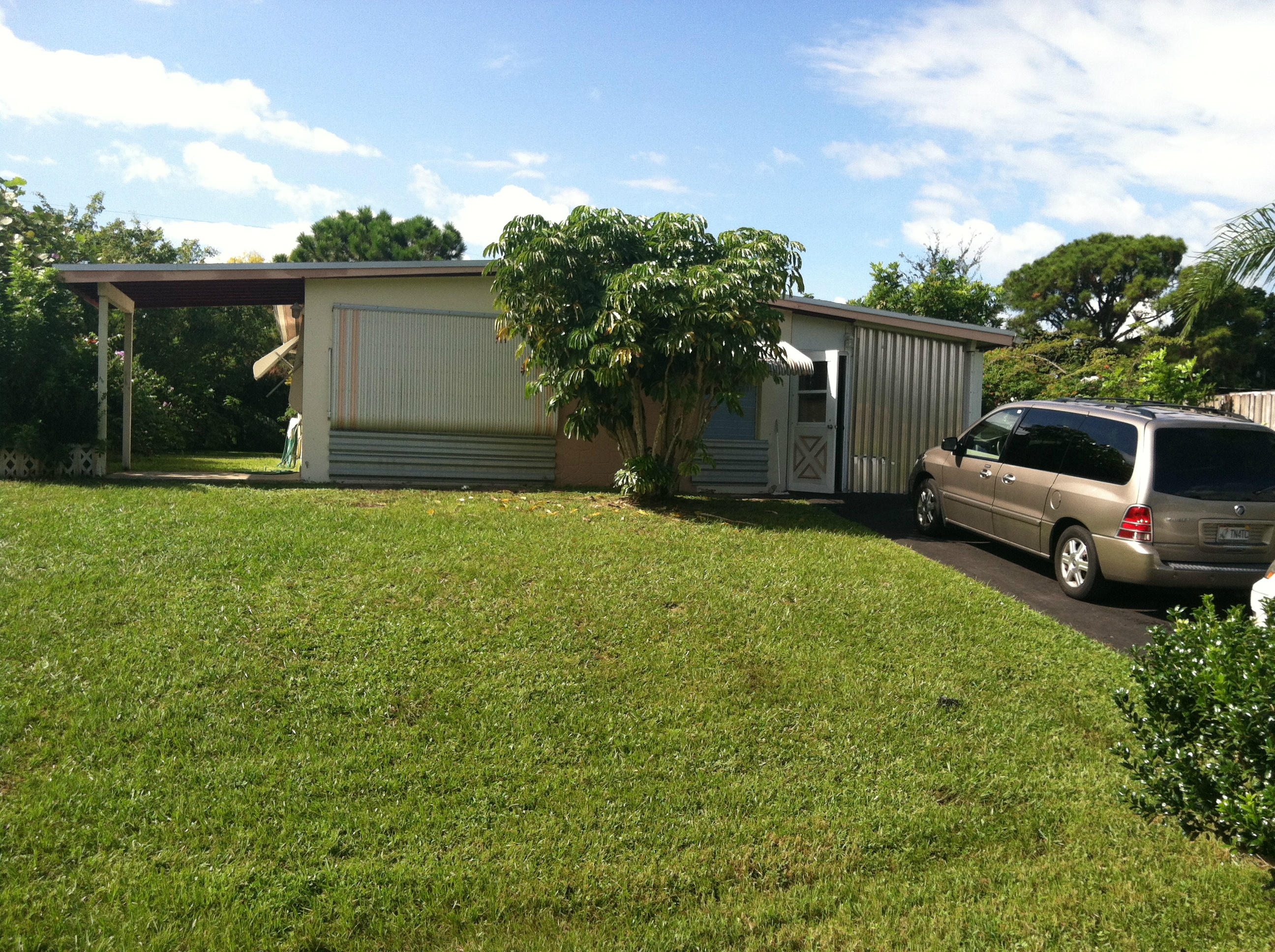 5596 South Rue Road West Palm Beach, FL 33415 - Photo 1 of 21 FRONT