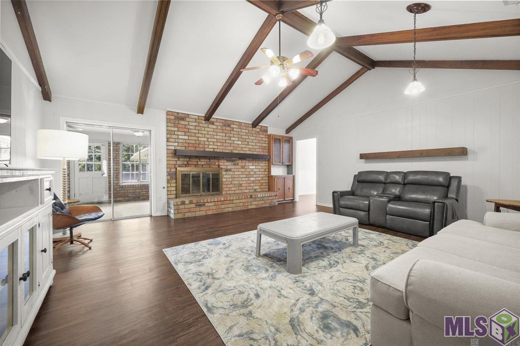 1369 Crescent Drive Baton Rouge, LA 70806 - Photo 2 of 18