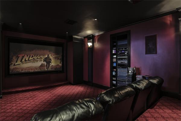369 Jerusalem Road Cohasset, MA 02025 - Photo 28 of 30 a living room with furniture