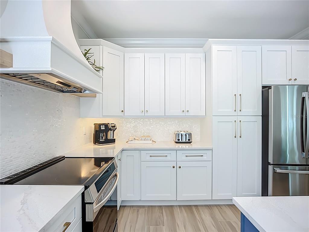 215 64th Street Holmes Beach, FL 34217 - Photo 11 of 73