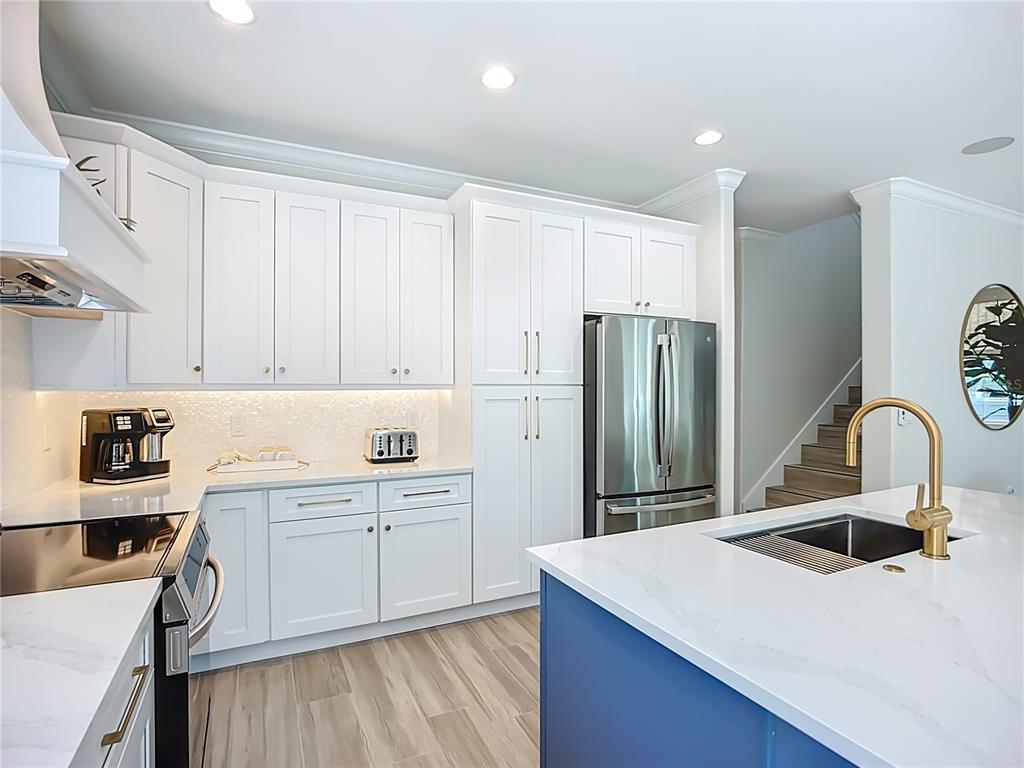 215 64th Street Holmes Beach, FL 34217 - Photo 12 of 73