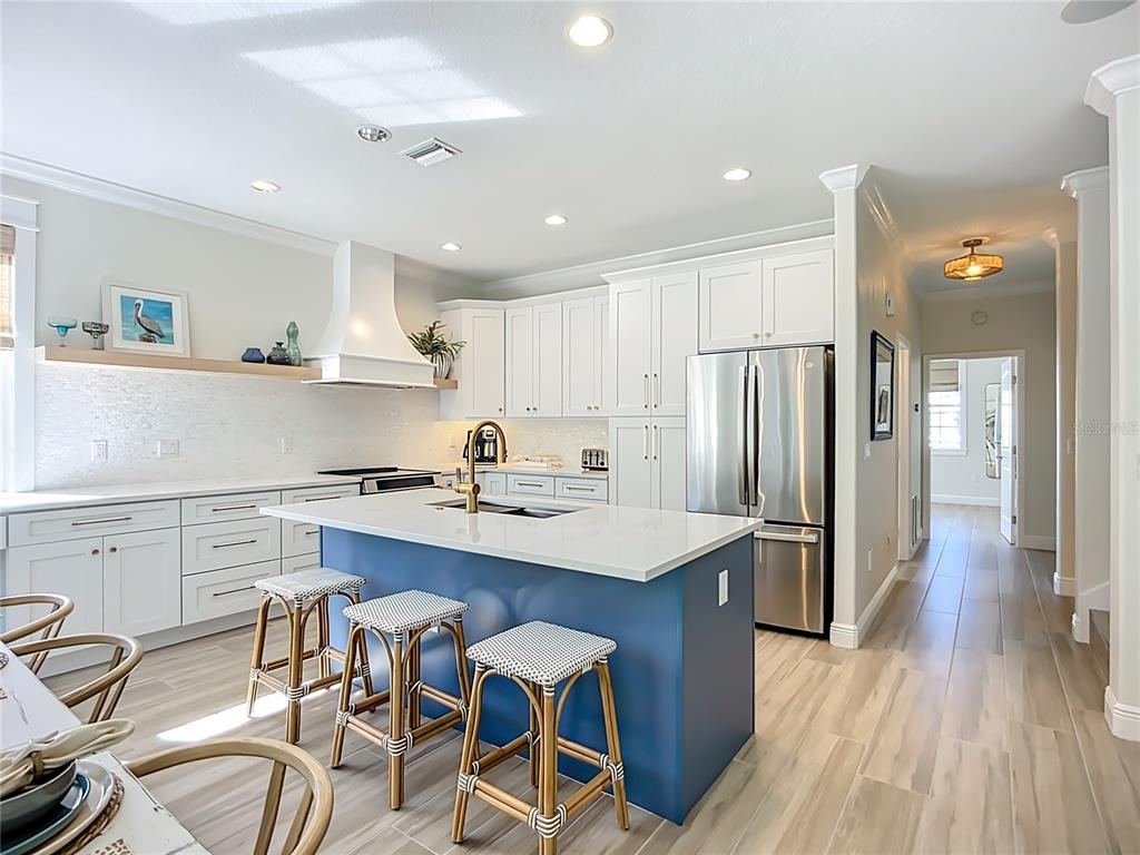 215 64th Street Holmes Beach, FL 34217 - Photo 14 of 73