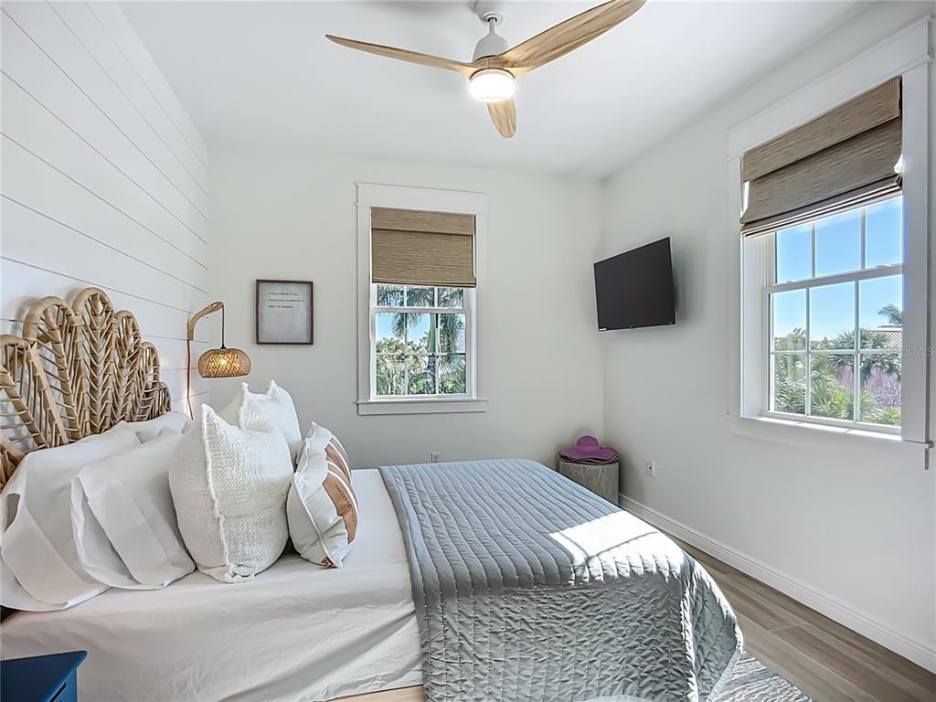 215 64th Street Holmes Beach, FL 34217 - Photo 24 of 73