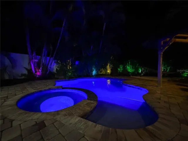 $3,395,000 | 215 64th Street, Holmes Beach, FL 34217