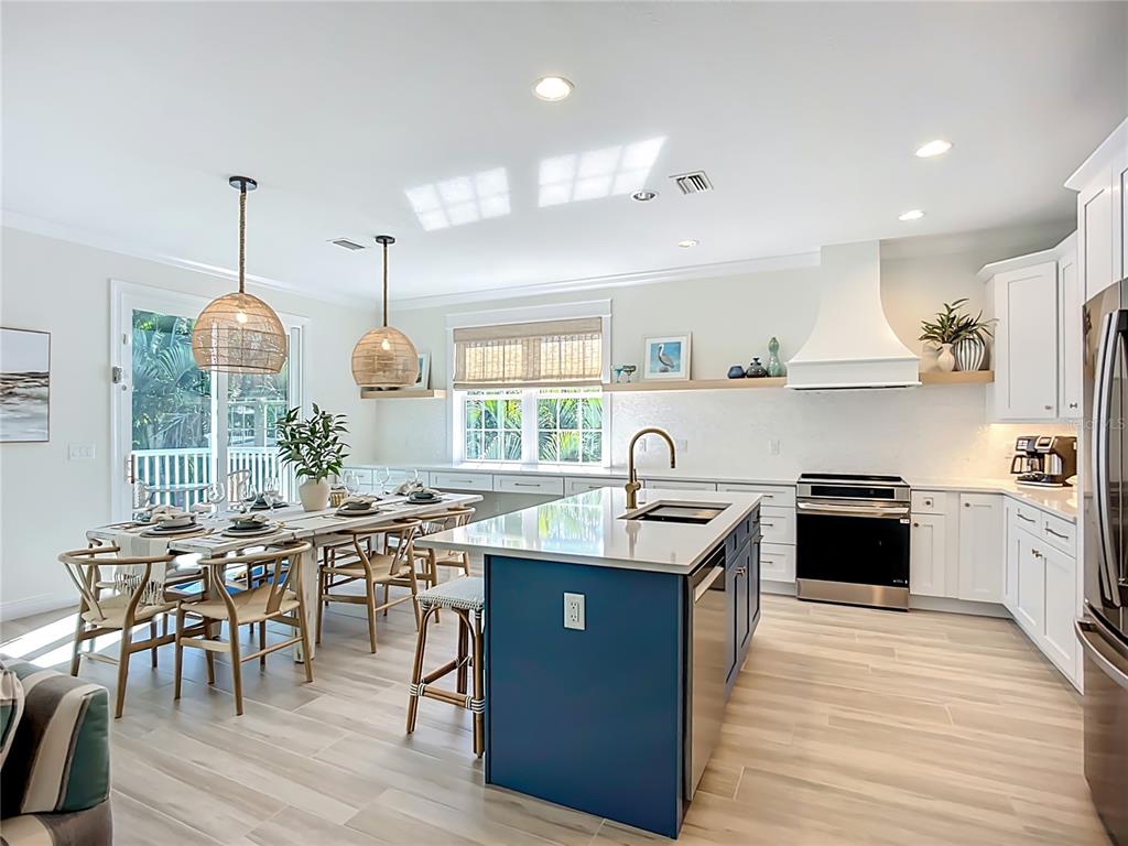 215 64th Street Holmes Beach, FL 34217 - Photo 8 of 73