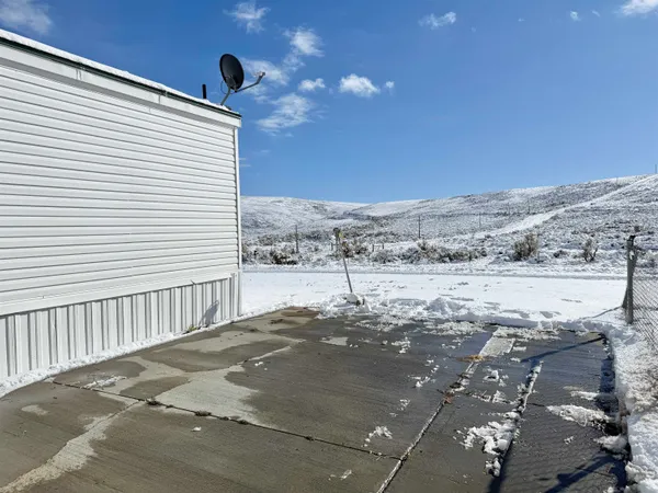 $119,000 | 70 Twin Creek Street, Diamondville, WY 83116