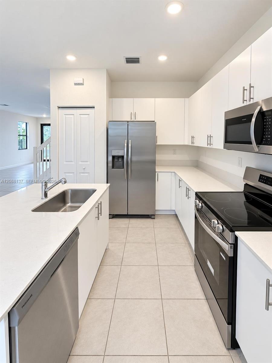 23185 Southwest 117th Path Miami, FL 33170 - Photo 6 of 22 Gallery Image 6