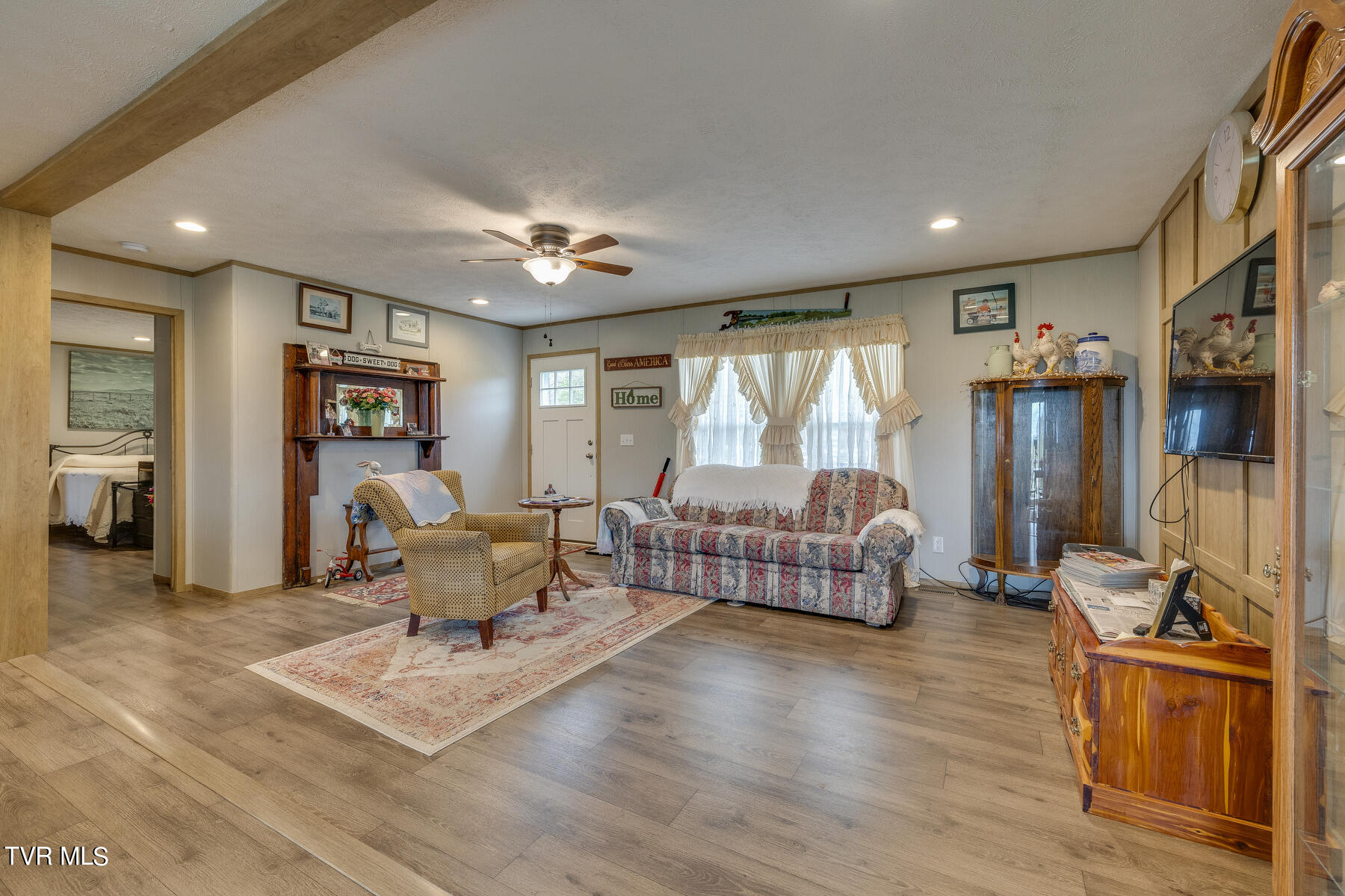110 Maxine Road Fall Branch, TN 37656 - Photo 8 of 35 007