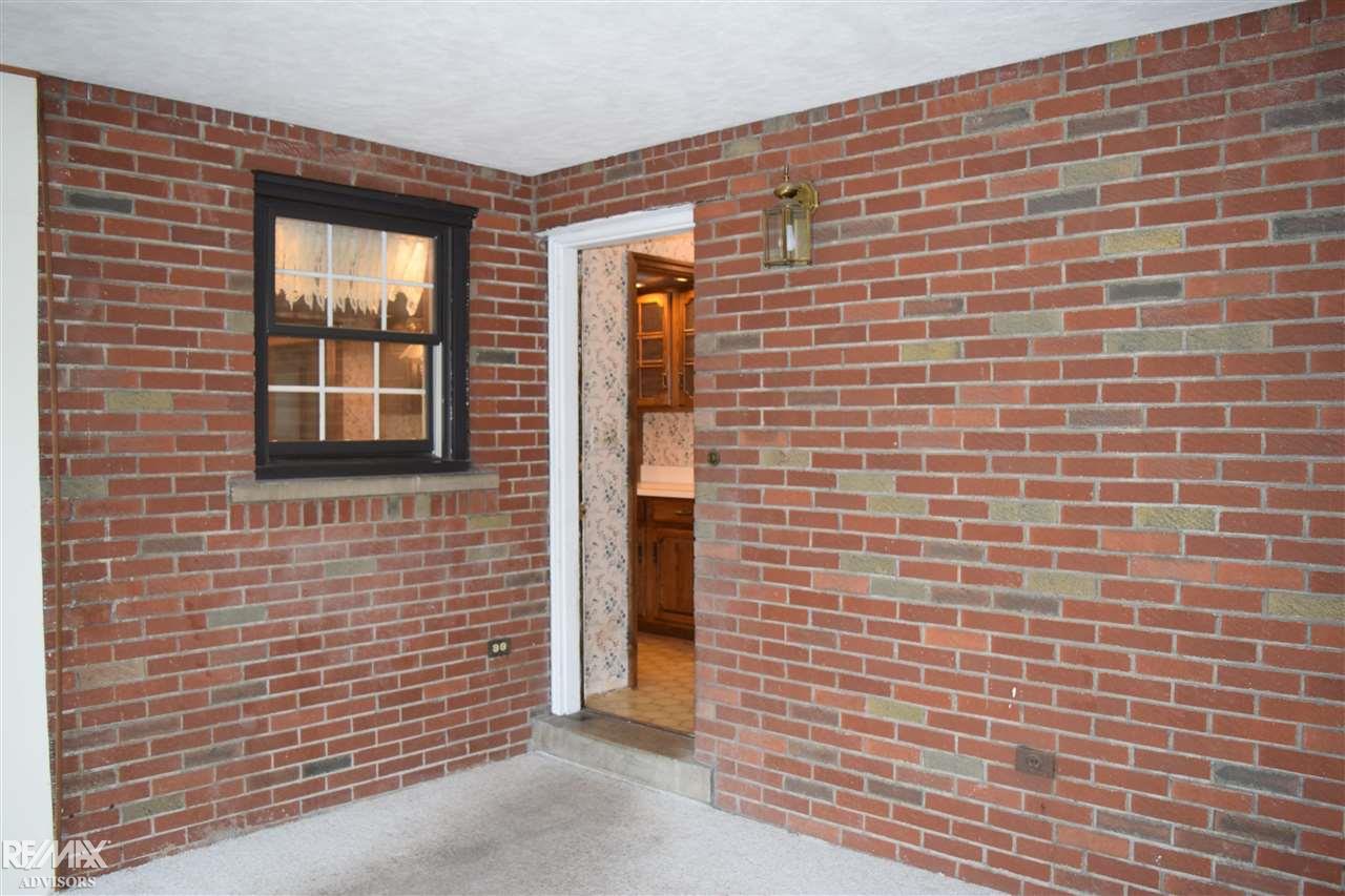 1541 Hawthorne Road Grosse Pointe Woods, MI 48236 - Photo 25 of 48