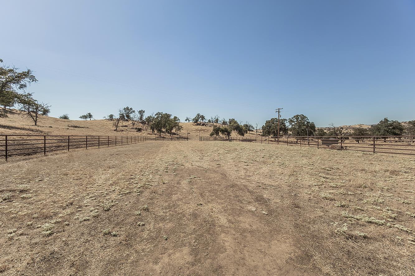 22085 Watts Valley Road Sanger, CA 93657 - Photo 57 of 98