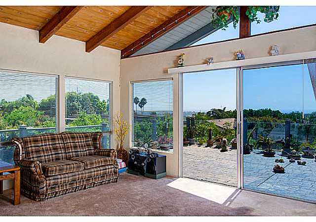 1735 Laurel Road Oceanside, CA 92054 - Photo 5 of 24