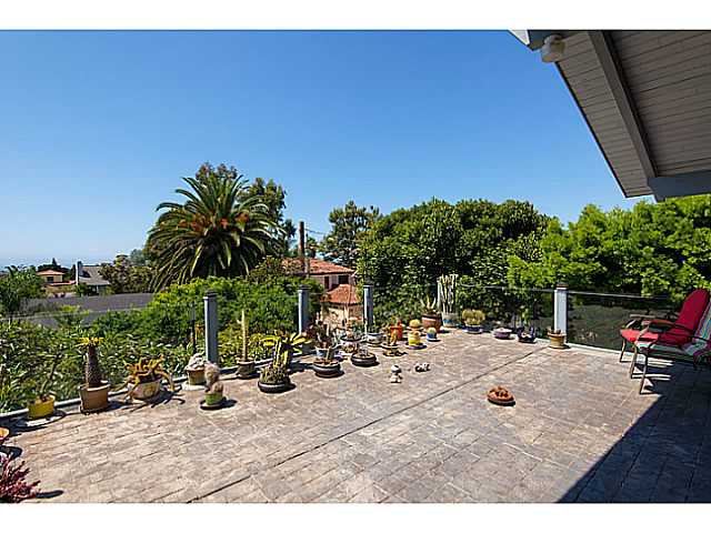 1735 Laurel Road Oceanside, CA 92054 - Photo 6 of 24