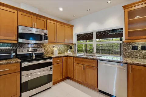 $895,000 | 18250 Southwest 88th Place, Palmetto Bay, FL 33157