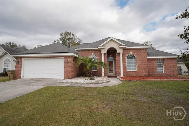 $2,300 | 108 Steven Street, Richmond Hill, GA 31324