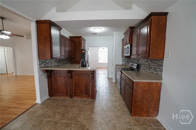 $2,300 | 108 Steven Street, Richmond Hill, GA 31324