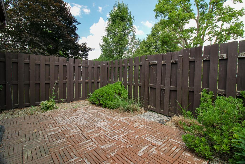1206 Crescent Heights Road Marion, OH 43302 - Photo 20 of 21 Patio