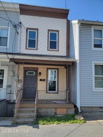 $700 | 934 West Independence Street, Coal Township, PA 17866