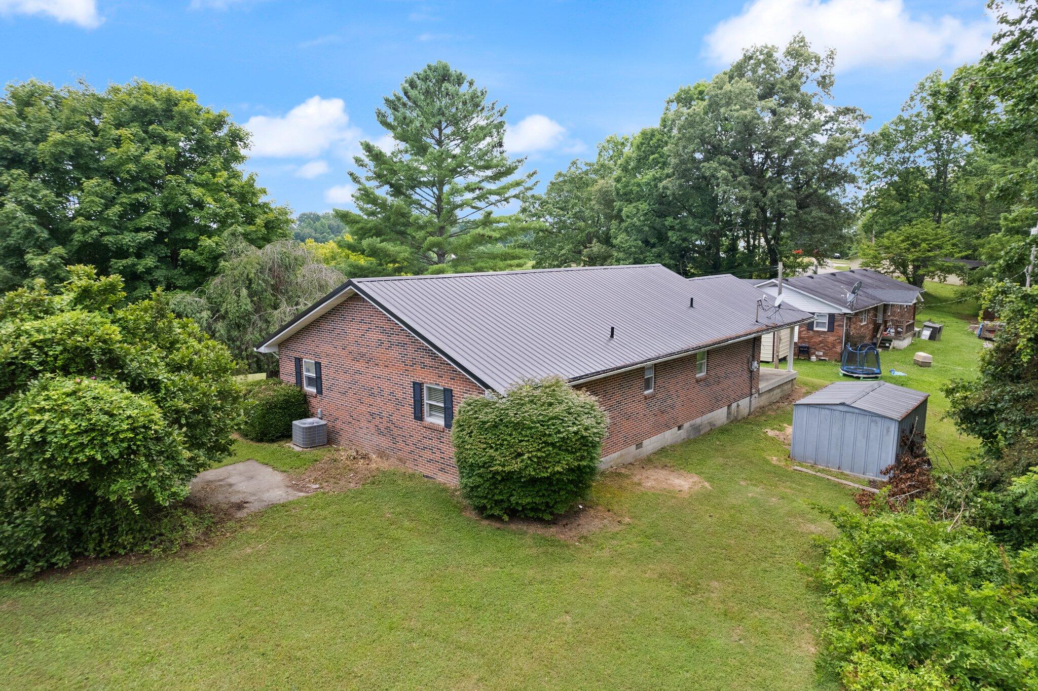 342 Golf Course Road Beattyville, KY 41311 - Photo 38 of 48 38-web-or-mls-DJI_0243