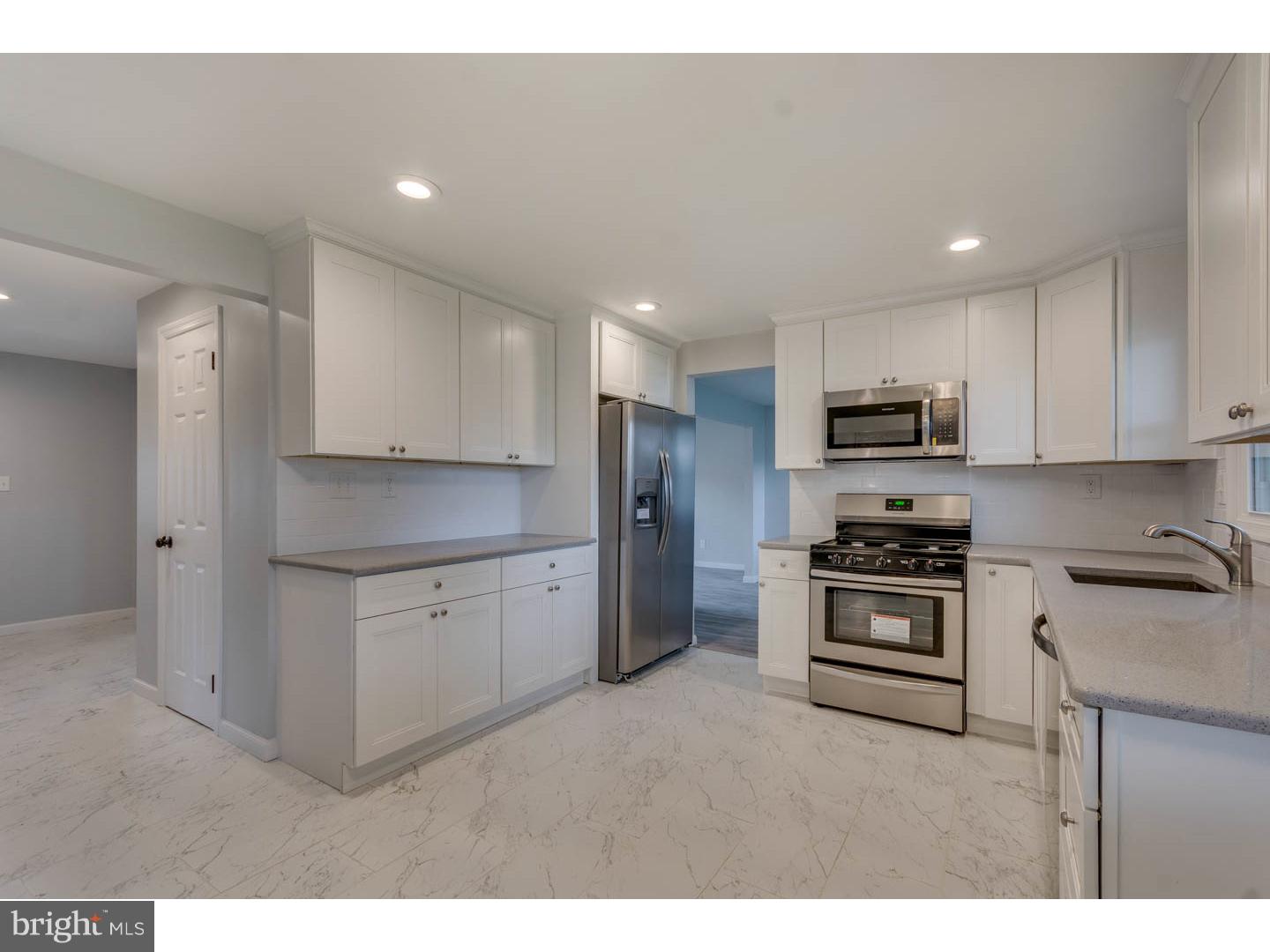 15 Candlestick Road Laurel Springs, NJ 08021 - Photo 4 of 25 Kitchen