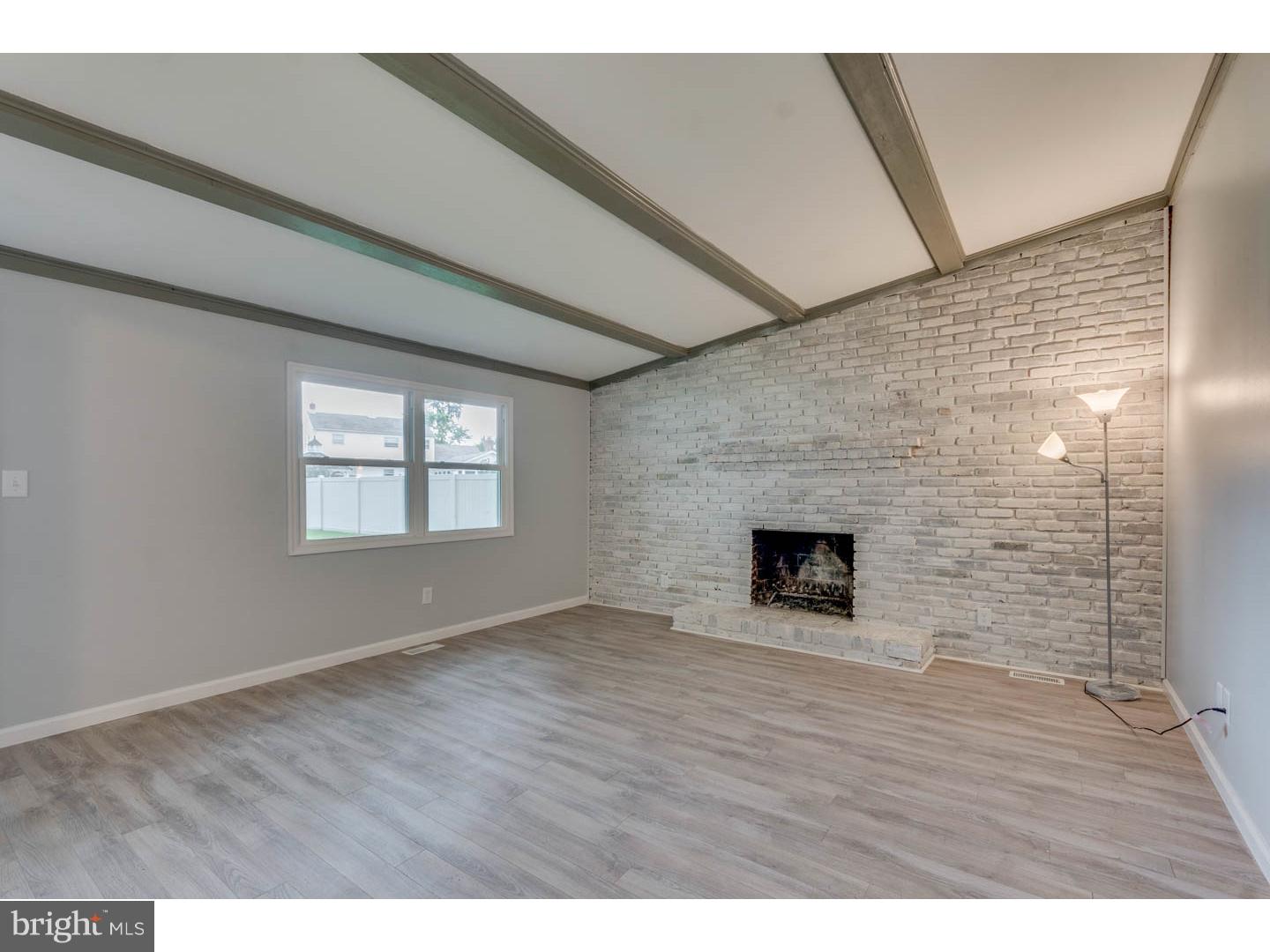 15 Candlestick Road Laurel Springs, NJ 08021 - Photo 5 of 25 Family Room