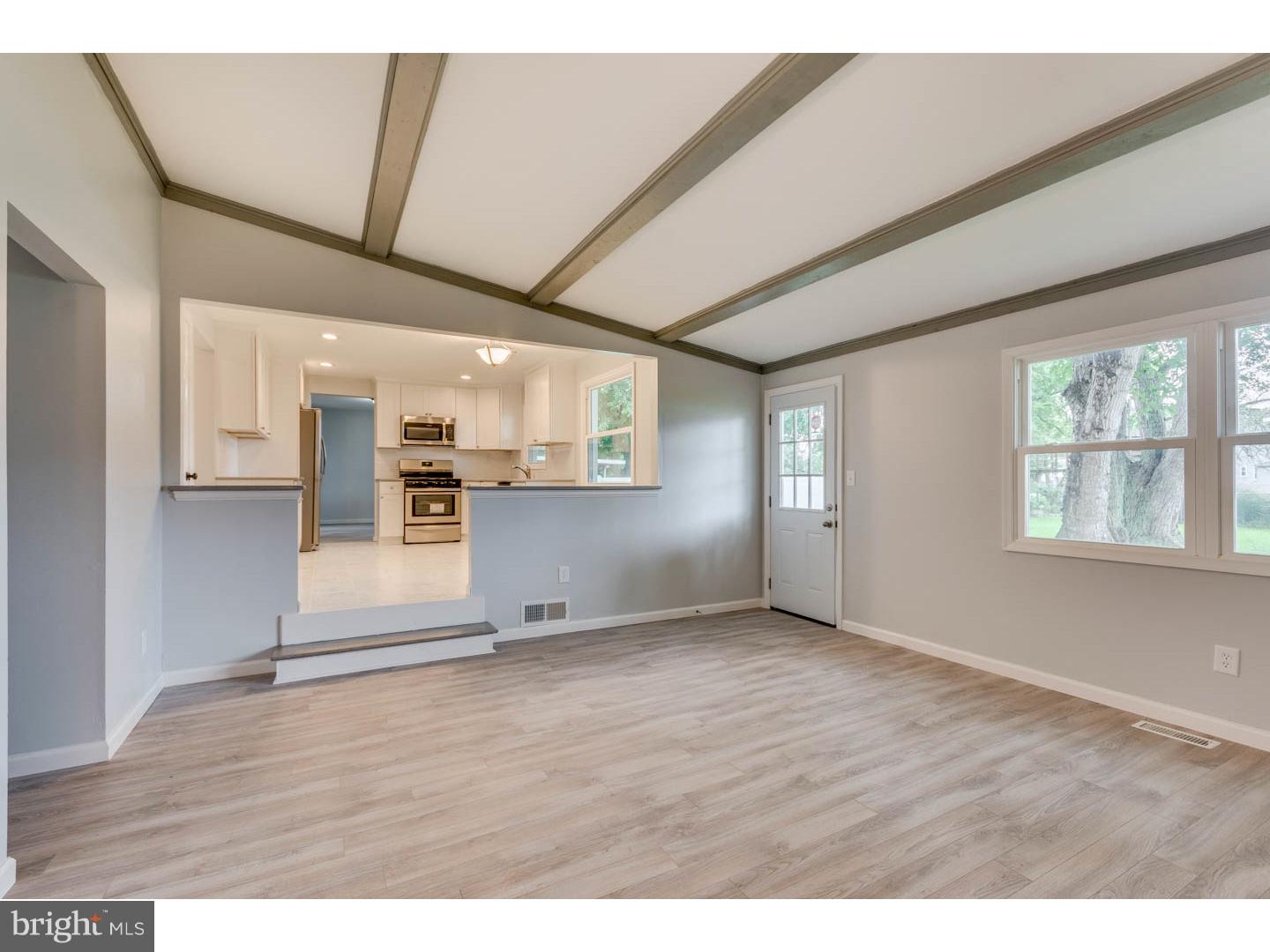 15 Candlestick Road Laurel Springs, NJ 08021 - Photo 6 of 25 Family Room