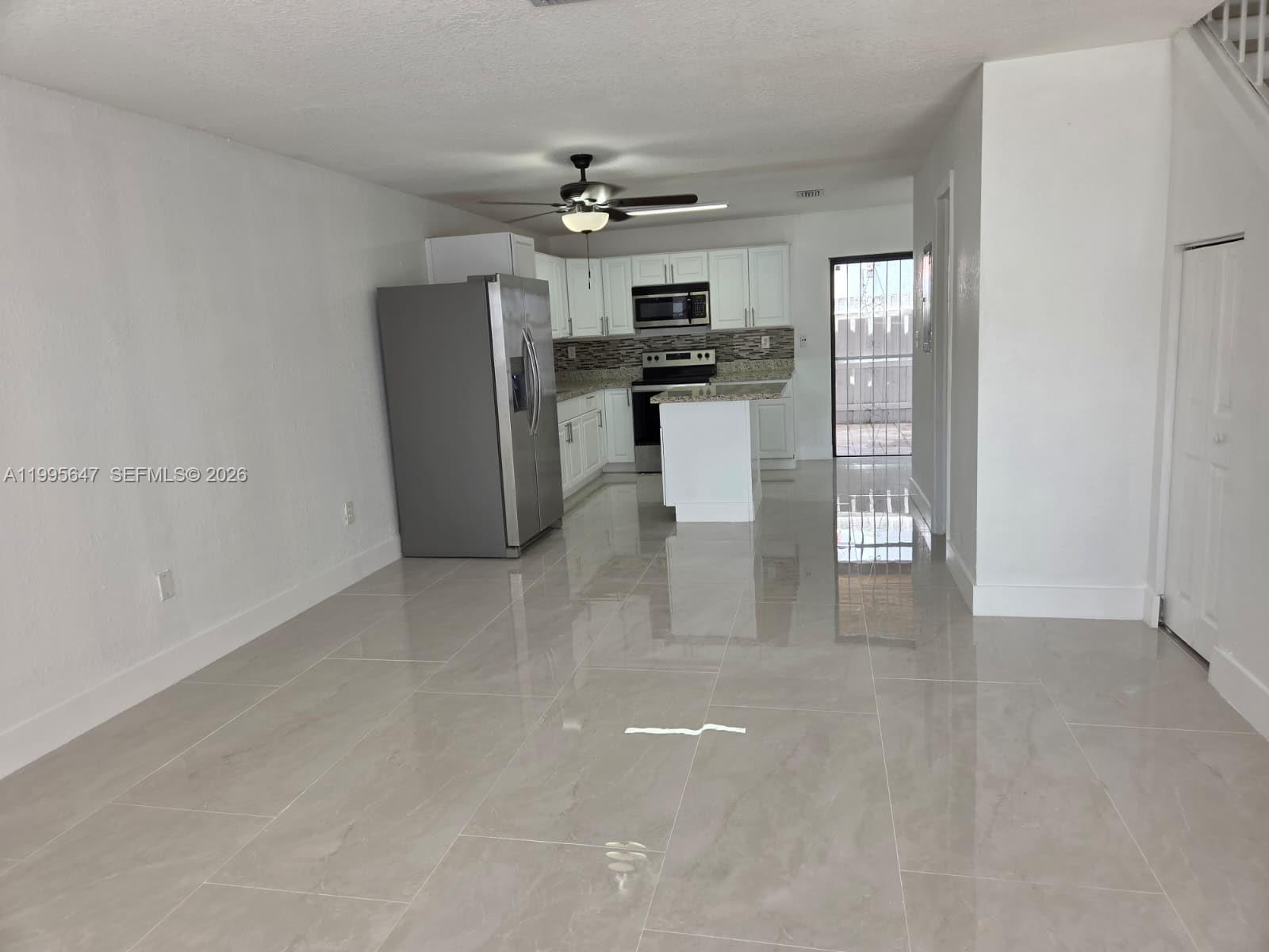 550 Southwest 115th Avenue, Unit 405H Sweetwater, FL 33174 - Photo 4 of 43