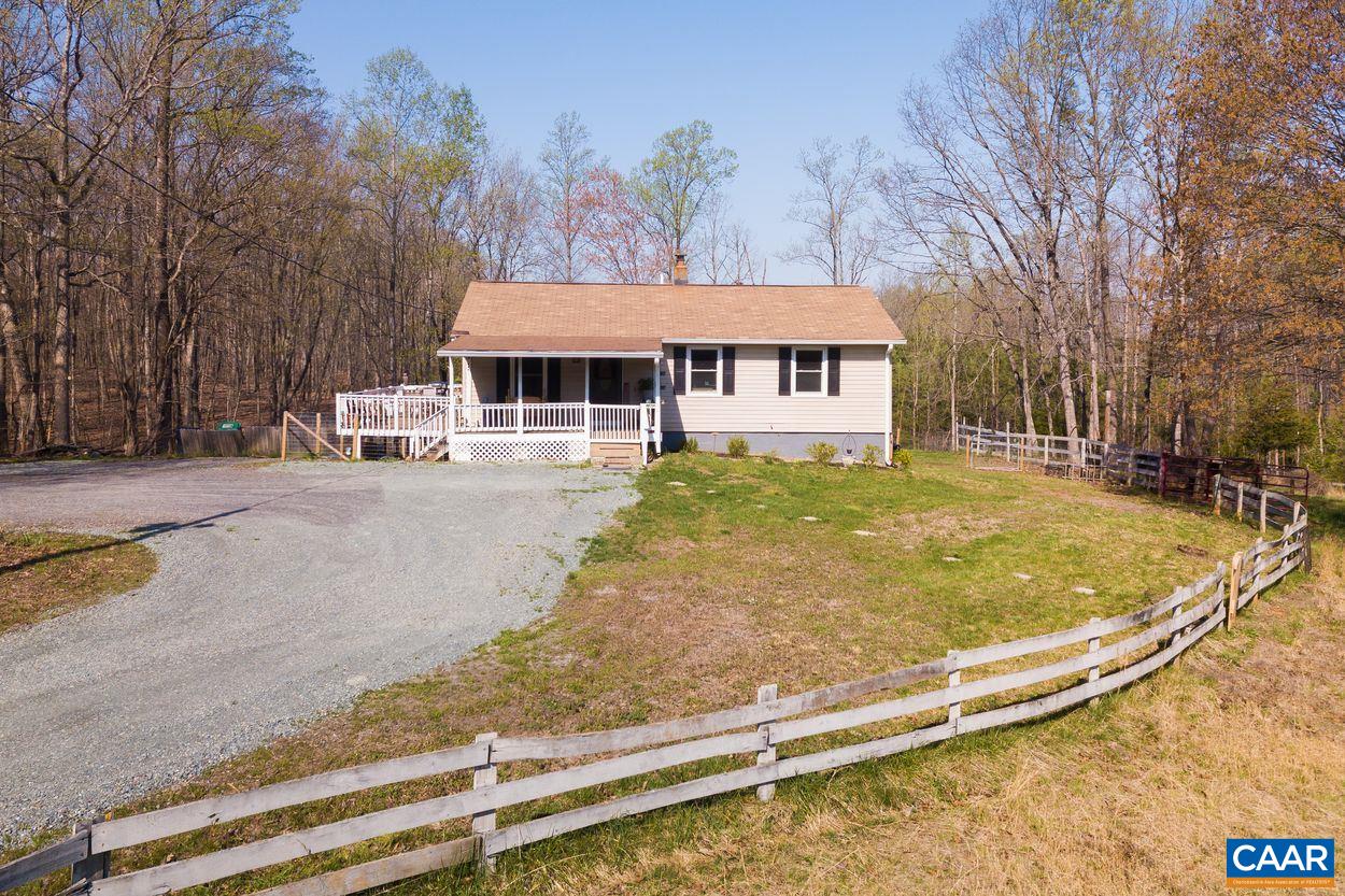 374 Shores Road Palmyra, VA 22963 - Photo 3 of 27 Gallery Image 3