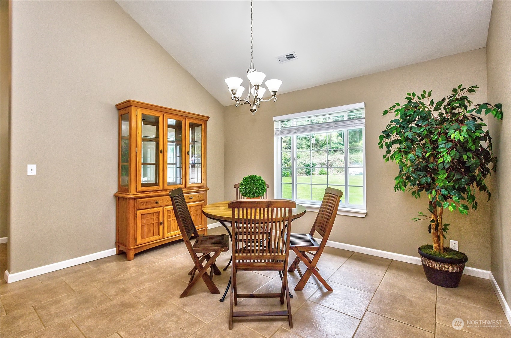 3207 Woods Road East Port Orchard, WA 98366 - Photo 12 of 39 Gallery Image 12