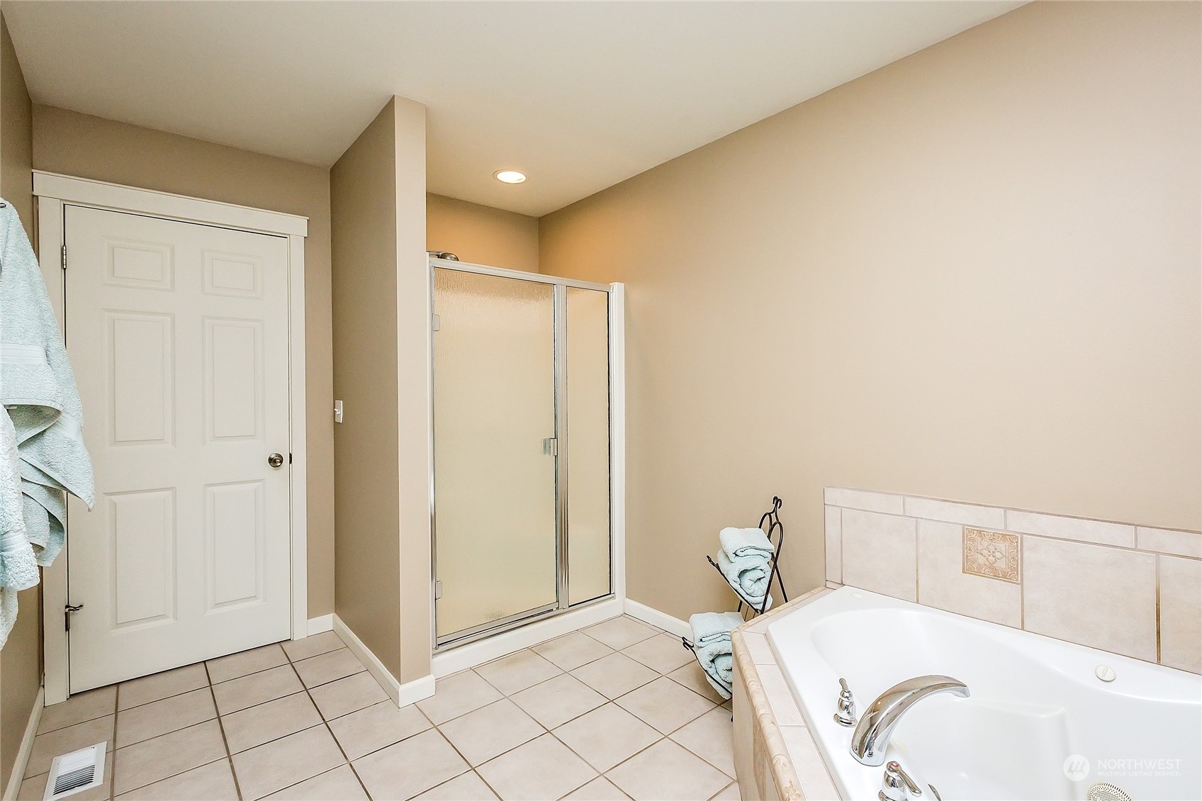 3207 Woods Road East Port Orchard, WA 98366 - Photo 19 of 39 Gallery Image 19
