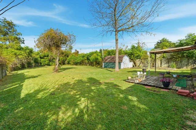 $85,000 | 402 Bluebonnet Drive, La Marque, TX 77568