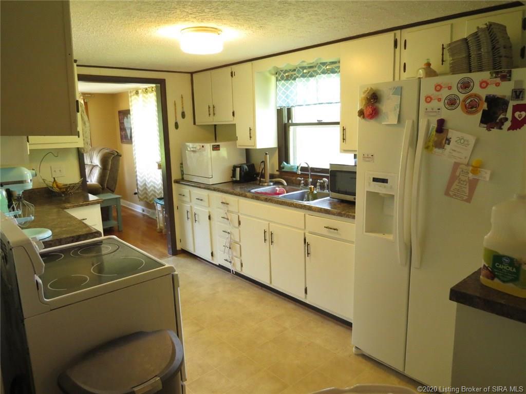 3420 Lake Road Southeast Corydon, IN 47112 - Photo 8 of 35
