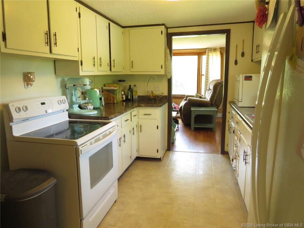 3420 Lake Road Southeast Corydon, IN 47112 - Photo 9 of 35