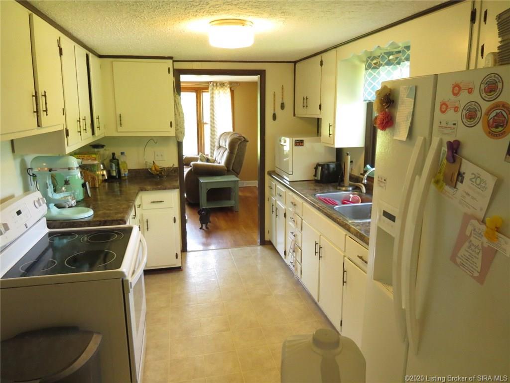 3420 Lake Road Southeast Corydon, IN 47112 - Photo 10 of 35