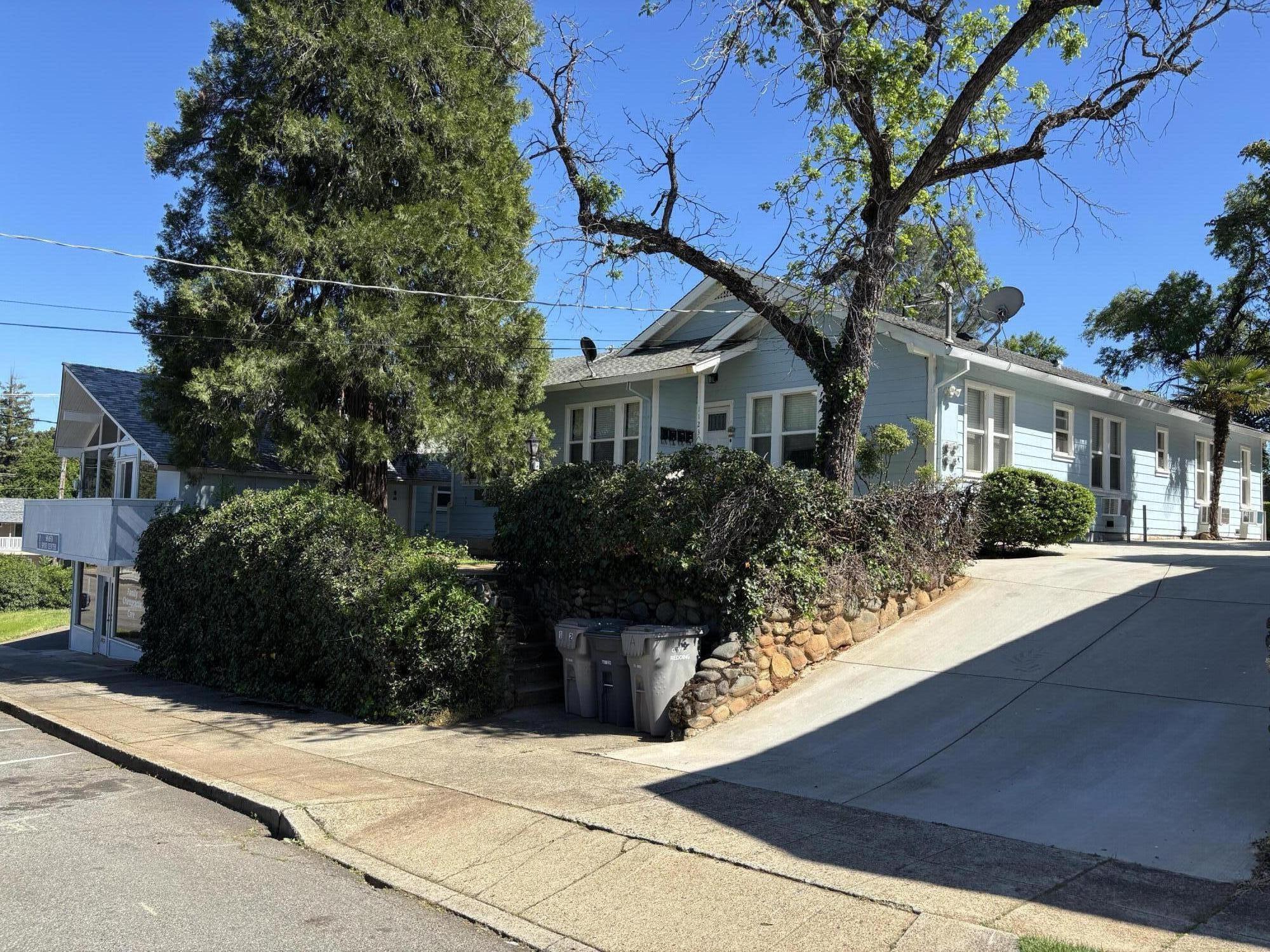 1115-1123 Eureka Way Redding, CA 96001 - Photo 5 of 8 IMG_2435