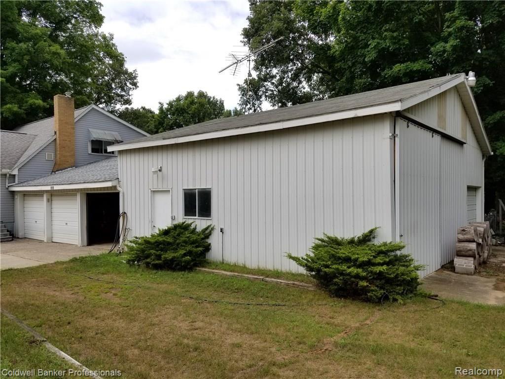 1515 East Burnside Road North Branch, MI 48461 - Photo 2 of 35 3-Car Garage & Pole Barn