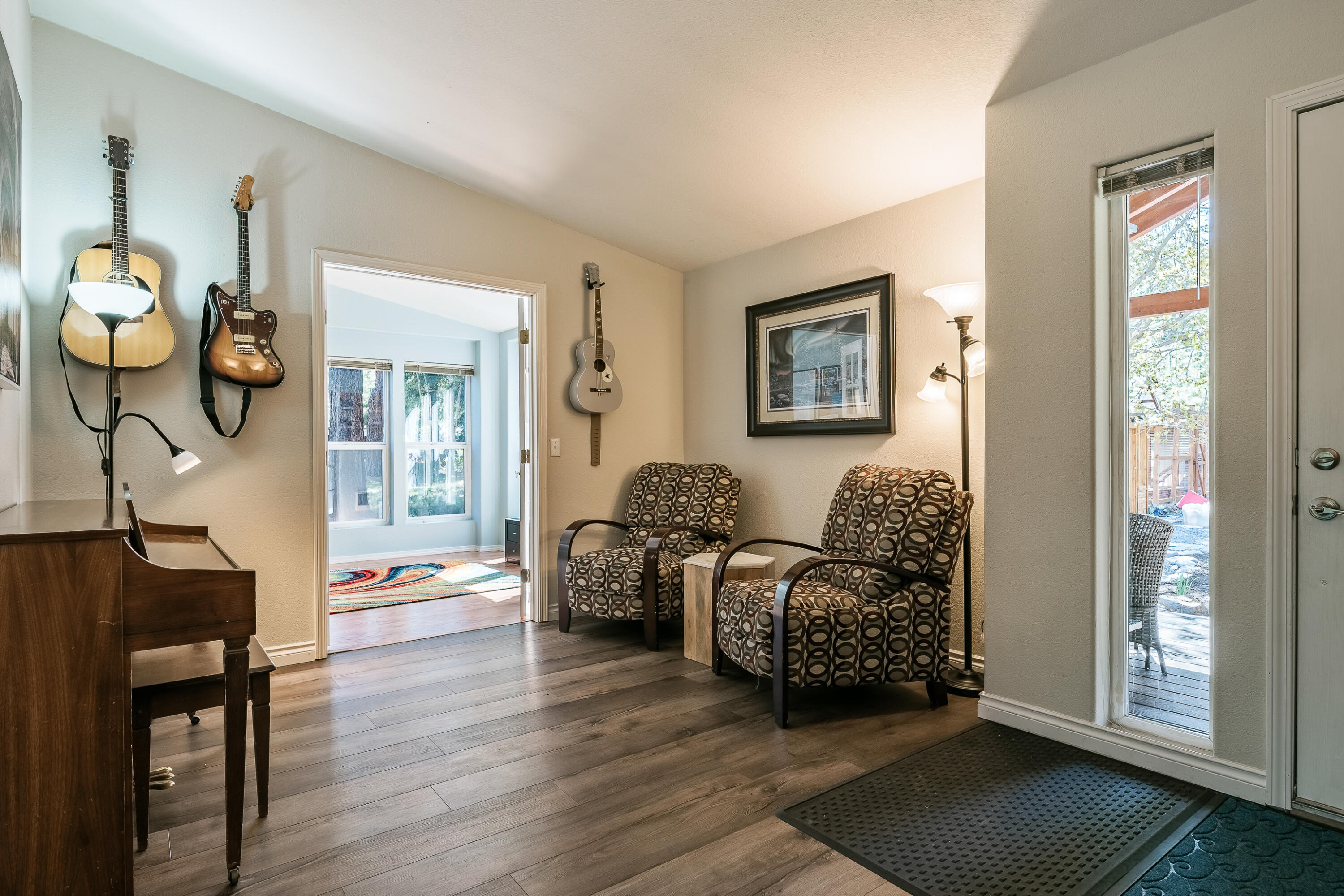 18752 Choctaw Road Bend, OR 97702 - Photo 5 of 48 DSC01943-HDR