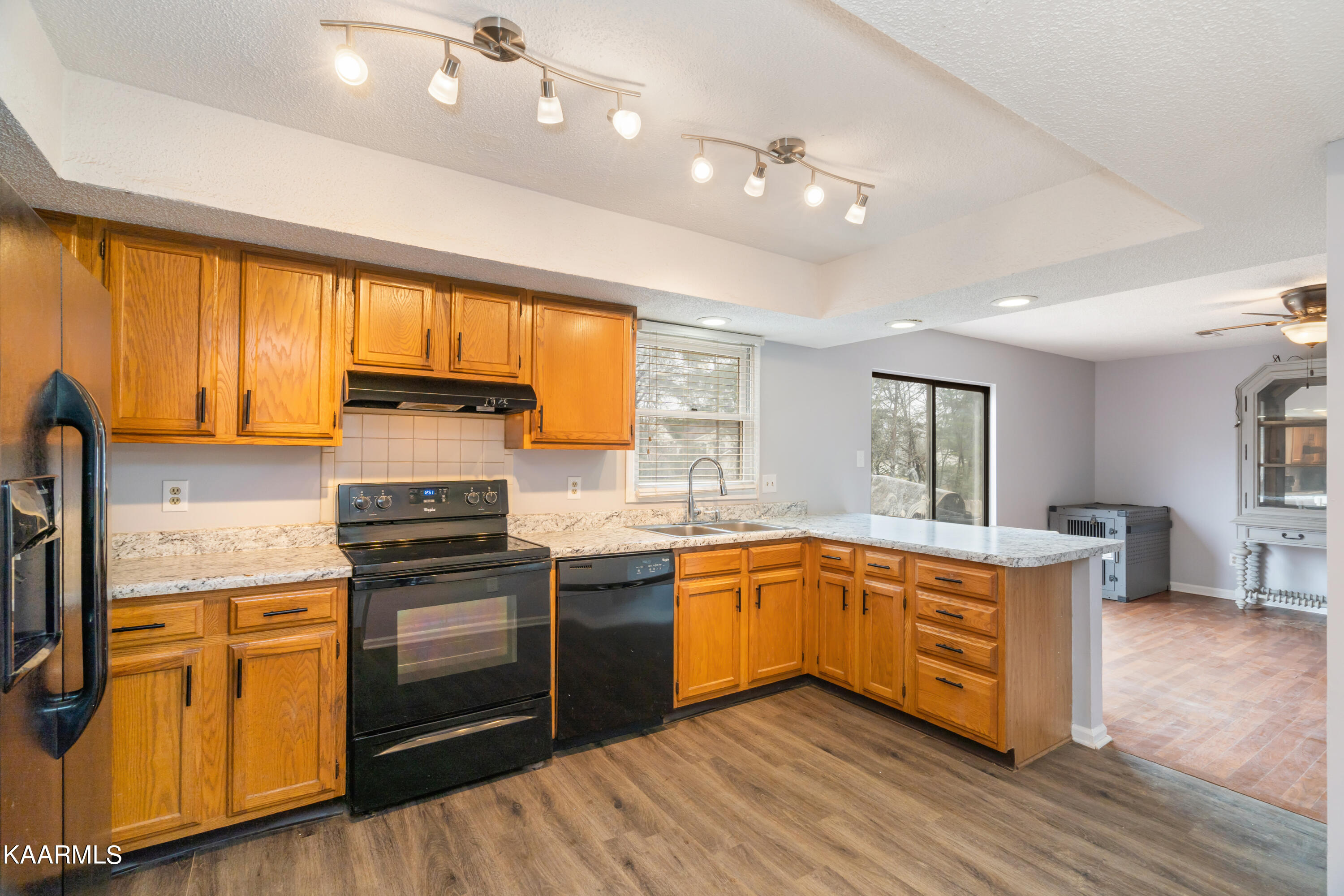8824 Nubbin Ridge Road Knoxville, TN 37923 - Photo 5 of 22 8824 Nubbin Ridge Rd-16