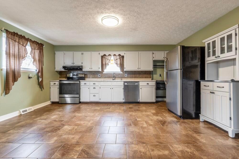 860 Becks Knob Road Southwest Lancaster, OH 43130 - Photo 7 of 24 1R6A2721-HDR