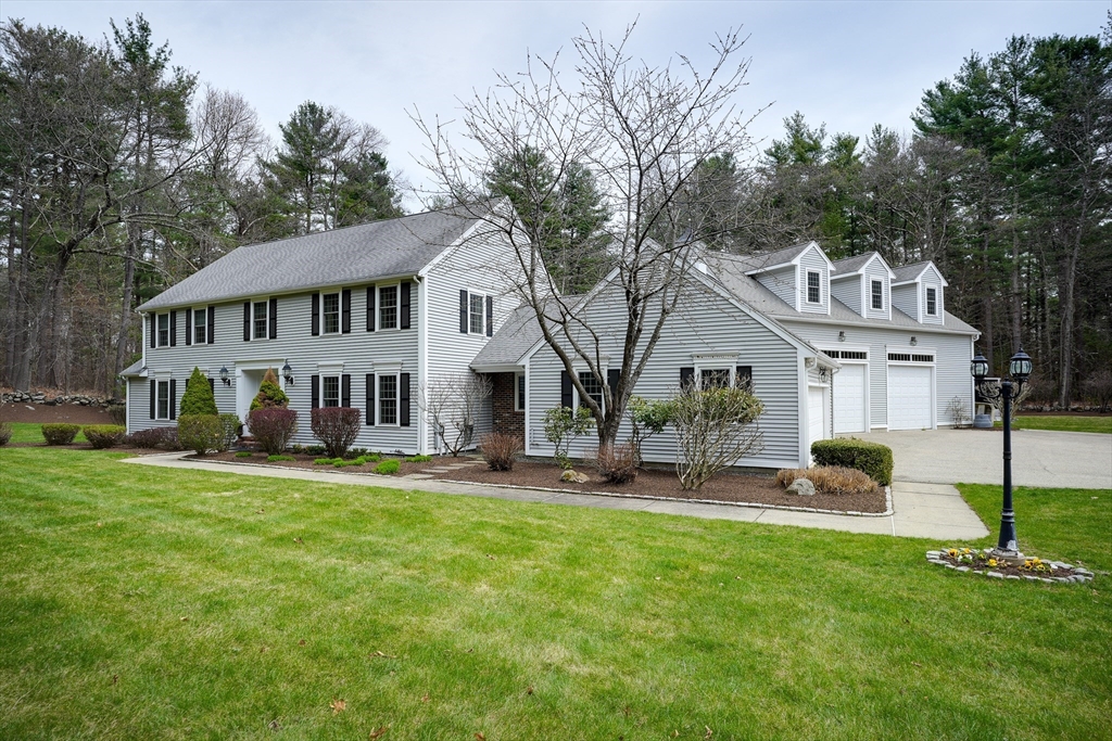 391 Concord Road Marlborough, MA 01752 - Photo 5 of 42 Gallery Image 5