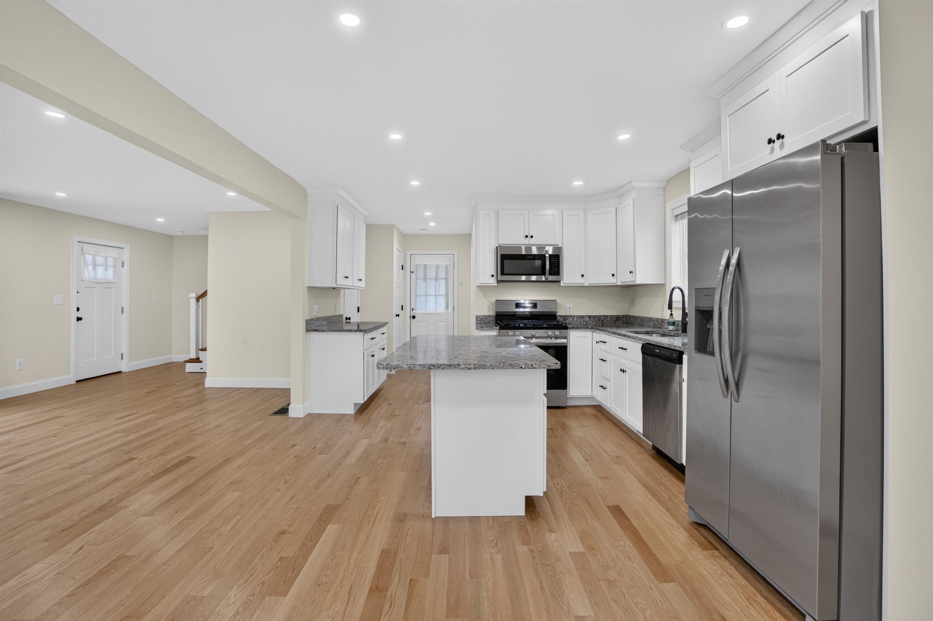 20 Ritter Street Nashua, NH 03060 - Photo 10 of 36