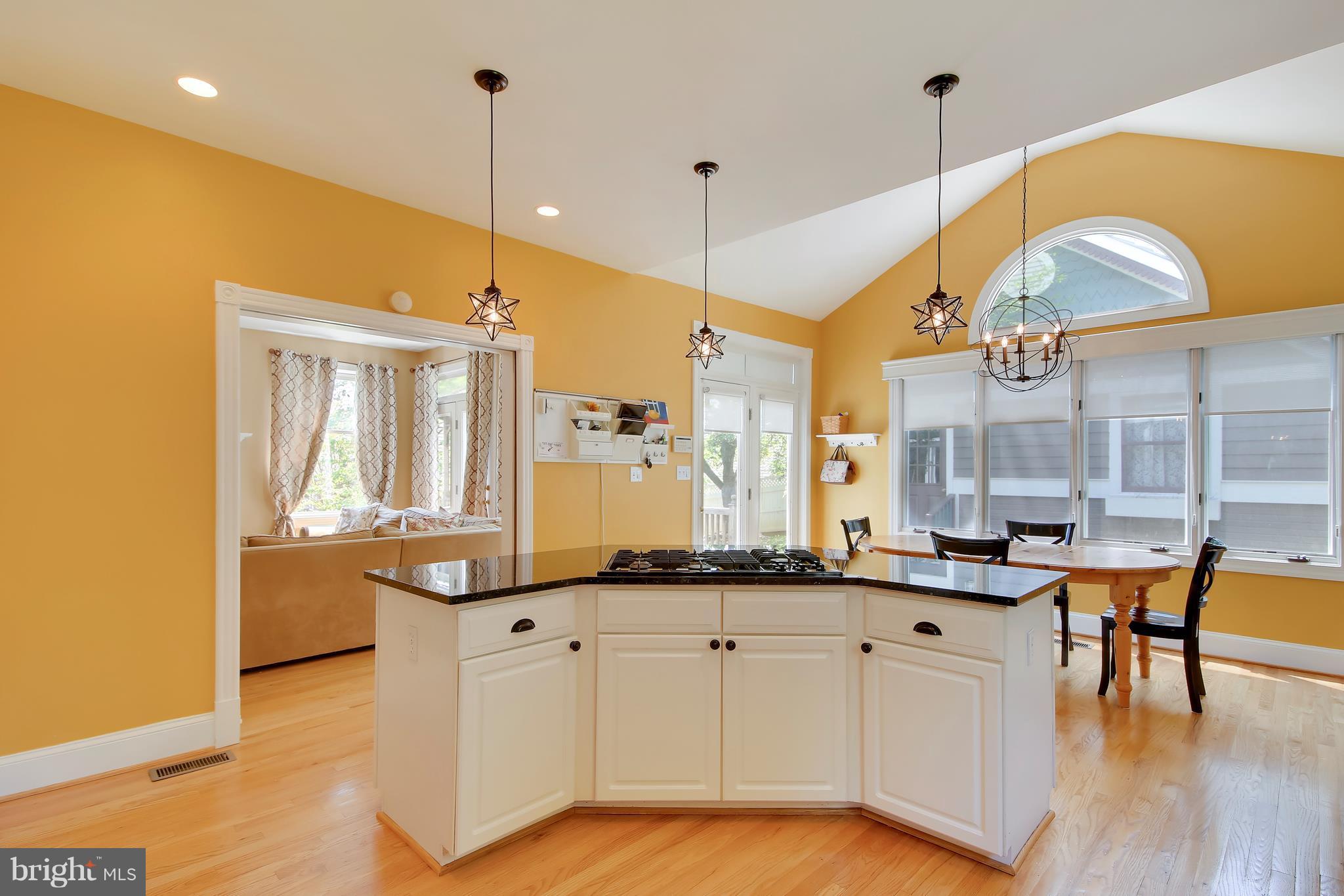 344 Little Quarry Road Gaithersburg, MD 20878 - Photo 11 of 30 Kitchen