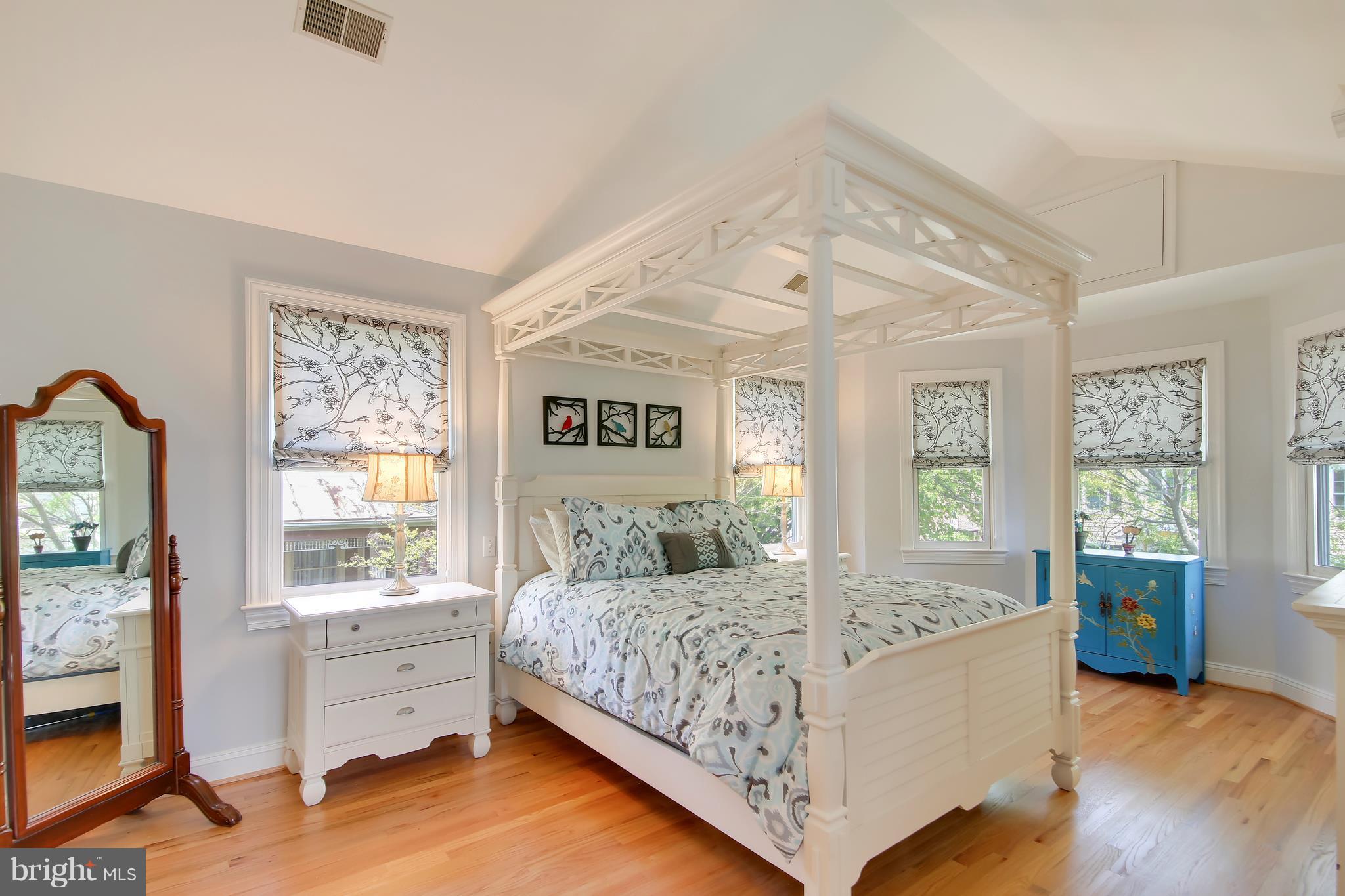 344 Little Quarry Road Gaithersburg, MD 20878 - Photo 17 of 30 Dreamy master bedroom with new hardwood